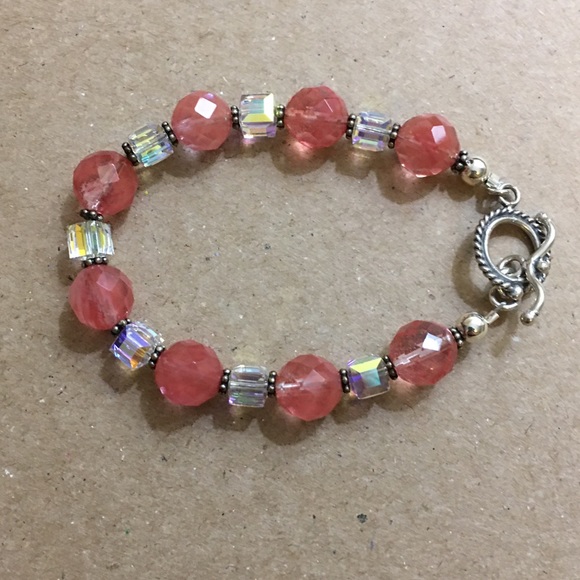 New Cherry Quartz & Swarovski Cube Crystal Bracelet - Picture 2 of 8